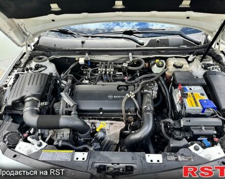 Белый Опель Инсигния, объемом двигателя 1.6 л и пробегом 230 тыс. км за 9500 $, фото 8 на Automoto.ua