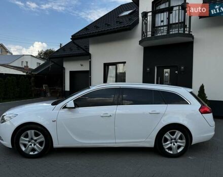 Белый Опель Инсигния, объемом двигателя 2 л и пробегом 245 тыс. км за 7200 $, фото 7 на Automoto.ua