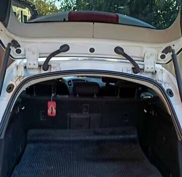 Білий Опель Інсігнія, об'ємом двигуна 1.96 л та пробігом 333 тис. км за 5900 $, фото 20 на Automoto.ua