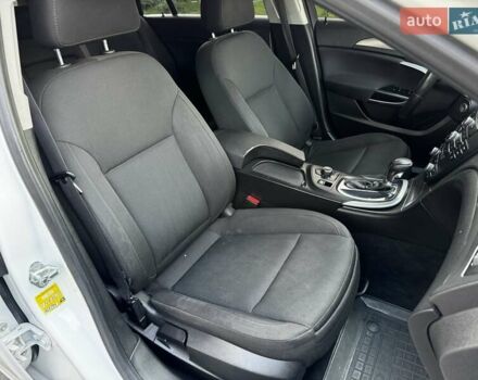 Белый Опель Инсигния, объемом двигателя 2 л и пробегом 245 тыс. км за 7200 $, фото 13 на Automoto.ua
