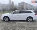 Белый Опель Инсигния, объемом двигателя 2 л и пробегом 138 тыс. км за 8300 $, фото 3 на Automoto.ua