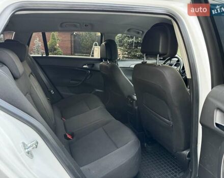 Белый Опель Инсигния, объемом двигателя 2 л и пробегом 245 тыс. км за 7200 $, фото 15 на Automoto.ua