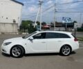 Опель Инсигния 2010 в Броварах на Automoto.ua Белый Опель Инсигния, объемом двигателя 2 л и пробегом 310 тыс. км за 7700 $, фото 1 на Automoto.ua