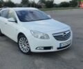 Білий Опель Інсігнія, об'ємом двигуна 2 л та пробігом 223 тис. км за 8700 $, фото 1 на Automoto.ua