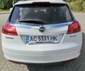 Белый Опель Инсигния, объемом двигателя 1.96 л и пробегом 176 тыс. км за 8200 $, фото 2 на Automoto.ua
