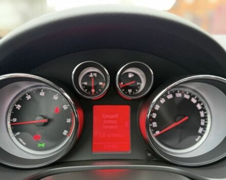 Білий Опель Інсігнія, об'ємом двигуна 1.6 л та пробігом 210 тис. км за 8000 $, фото 14 на Automoto.ua