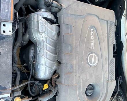 Опель Инсигния 2010 в Черновцах на Automoto.ua Белый Опель Инсигния, объемом двигателя 2 л и пробегом 320 тыс. км за 7600 $, фото 8 на Automoto.ua