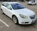 Белый Опель Инсигния, объемом двигателя 1.96 л и пробегом 310 тыс. км за 6500 $, фото 2 на Automoto.ua