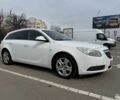 Белый Опель Инсигния, объемом двигателя 2 л и пробегом 318 тыс. км за 6999 $, фото 4 на Automoto.ua