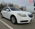 Белый Опель Инсигния, объемом двигателя 1.96 л и пробегом 318 тыс. км за 6999 $, фото 2 на Automoto.ua