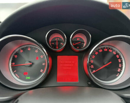 Белый Опель Инсигния, объемом двигателя 1.6 л и пробегом 210 тыс. км за 8000 $, фото 38 на Automoto.ua