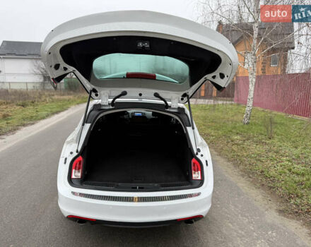 Белый Опель Инсигния, объемом двигателя 1.6 л и пробегом 210 тыс. км за 8000 $, фото 59 на Automoto.ua