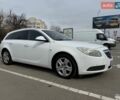 Белый Опель Инсигния, объемом двигателя 1.96 л и пробегом 318 тыс. км за 6999 $, фото 7 на Automoto.ua
