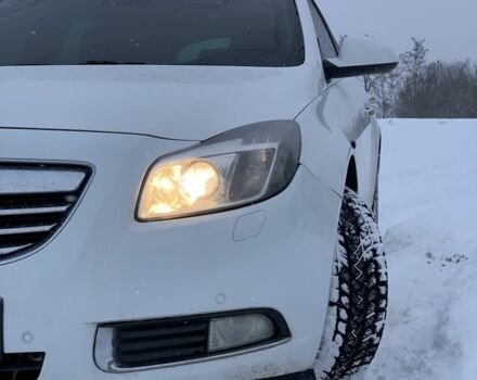 Білий Опель Інсігнія, об'ємом двигуна 2 л та пробігом 300 тис. км за 7500 $, фото 3 на Automoto.ua