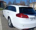 Белый Опель Инсигния, объемом двигателя 2 л и пробегом 315 тыс. км за 7200 $, фото 2 на Automoto.ua