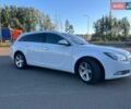 Белый Опель Инсигния, объемом двигателя 1.96 л и пробегом 240 тыс. км за 8500 $, фото 2 на Automoto.ua