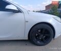 Белый Опель Инсигния, объемом двигателя 1.96 л и пробегом 337 тыс. км за 7500 $, фото 12 на Automoto.ua