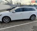 Белый Опель Инсигния, объемом двигателя 1.96 л и пробегом 310 тыс. км за 6500 $, фото 3 на Automoto.ua