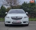 Белый Опель Инсигния, объемом двигателя 1.96 л и пробегом 337 тыс. км за 6799 $, фото 2 на Automoto.ua