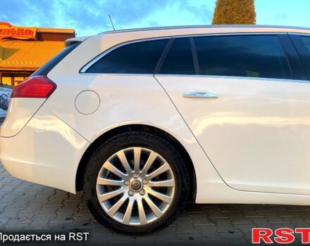 Опель Инсигния 2010 в Черновцах на Automoto.ua Белый Опель Инсигния, объемом двигателя 2 л и пробегом 320 тыс. км за 7600 $, фото 5 на Automoto.ua