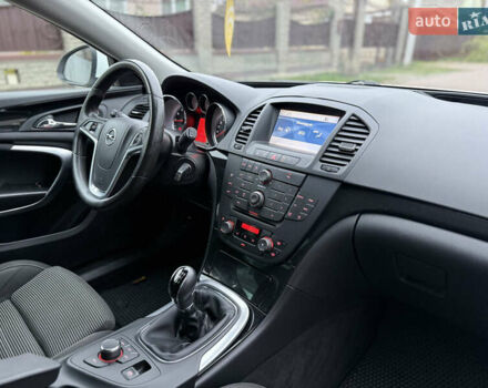 Белый Опель Инсигния, объемом двигателя 1.6 л и пробегом 210 тыс. км за 8300 $, фото 35 на Automoto.ua