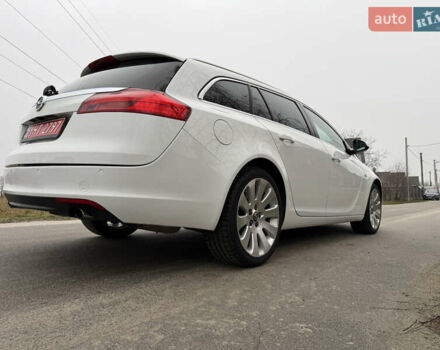 Белый Опель Инсигния, объемом двигателя 1.6 л и пробегом 210 тыс. км за 8000 $, фото 11 на Automoto.ua