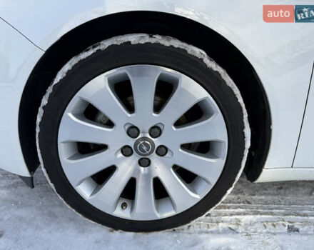 Белый Опель Инсигния, объемом двигателя 1.6 л и пробегом 210 тыс. км за 8000 $, фото 43 на Automoto.ua