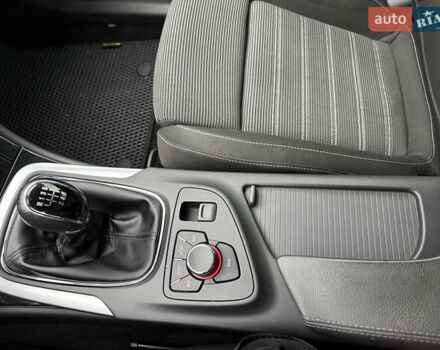 Белый Опель Инсигния, объемом двигателя 1.6 л и пробегом 210 тыс. км за 8000 $, фото 33 на Automoto.ua