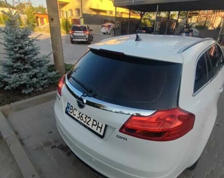 Белый Опель Инсигния, объемом двигателя 2 л и пробегом 212 тыс. км за 6399 $, фото 7 на Automoto.ua