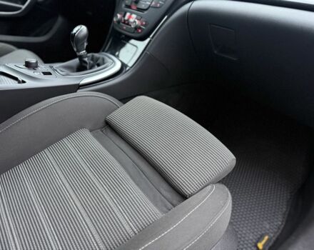 Белый Опель Инсигния, объемом двигателя 1.6 л и пробегом 210 тыс. км за 8300 $, фото 19 на Automoto.ua