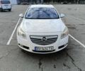 Белый Опель Инсигния, объемом двигателя 1.96 л и пробегом 310 тыс. км за 6500 $, фото 1 на Automoto.ua