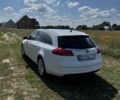 Білий Опель Інсігнія, об'ємом двигуна 2 л та пробігом 273 тис. км за 7000 $, фото 3 на Automoto.ua