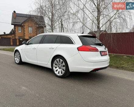 Белый Опель Инсигния, объемом двигателя 1.6 л и пробегом 210 тыс. км за 8000 $, фото 4 на Automoto.ua