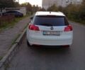 Белый Опель Инсигния, объемом двигателя 1.96 л и пробегом 240 тыс. км за 6000 $, фото 10 на Automoto.ua