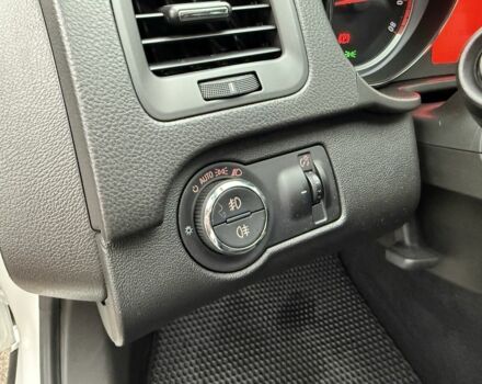 Білий Опель Інсігнія, об'ємом двигуна 1.6 л та пробігом 210 тис. км за 8000 $, фото 10 на Automoto.ua