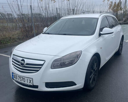 Белый Опель Инсигния, объемом двигателя 1.96 л и пробегом 316 тыс. км за 6200 $, фото 1 на Automoto.ua