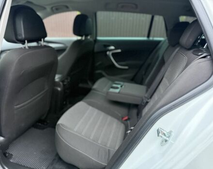 Белый Опель Инсигния, объемом двигателя 1.6 л и пробегом 210 тыс. км за 8300 $, фото 20 на Automoto.ua