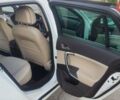 Білий Опель Інсігнія, об'ємом двигуна 2 л та пробігом 223 тис. км за 8700 $, фото 7 на Automoto.ua