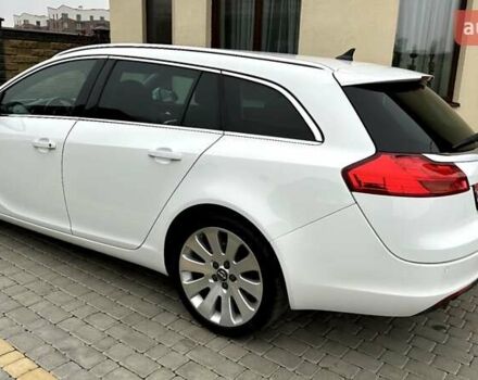 Белый Опель Инсигния, объемом двигателя 1.6 л и пробегом 200 тыс. км за 7770 $, фото 2 на Automoto.ua