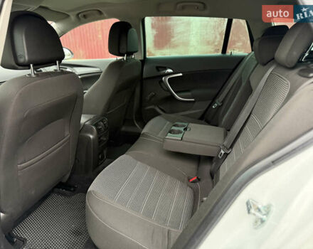 Белый Опель Инсигния, объемом двигателя 1.6 л и пробегом 210 тыс. км за 8000 $, фото 57 на Automoto.ua