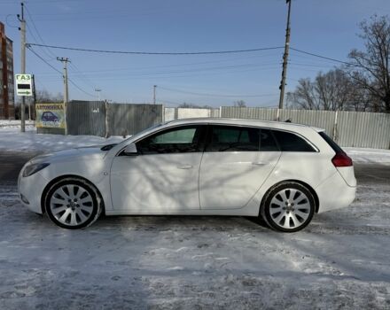 Белый Опель Инсигния, объемом двигателя 1.6 л и пробегом 210 тыс. км за 8000 $, фото 2 на Automoto.ua