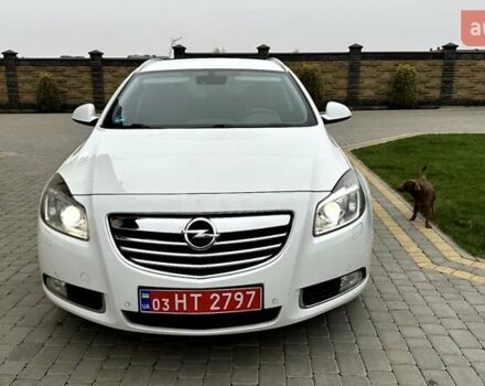 Белый Опель Инсигния, объемом двигателя 1.6 л и пробегом 200 тыс. км за 7770 $, фото 3 на Automoto.ua