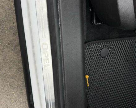 Белый Опель Инсигния, объемом двигателя 1.6 л и пробегом 210 тыс. км за 8000 $, фото 56 на Automoto.ua