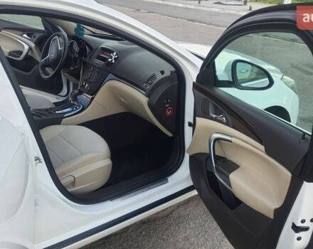 Белый Опель Инсигния, объемом двигателя 2 л и пробегом 223 тыс. км за 8700 $, фото 10 на Automoto.ua