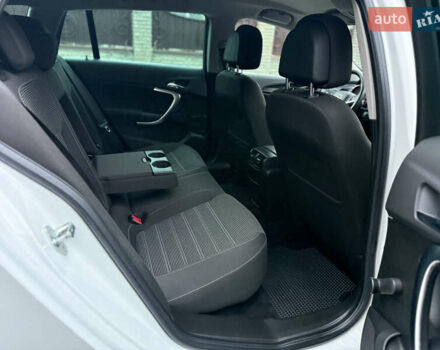 Белый Опель Инсигния, объемом двигателя 1.6 л и пробегом 210 тыс. км за 8300 $, фото 43 на Automoto.ua