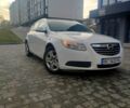 Белый Опель Инсигния, объемом двигателя 2 л и пробегом 225 тыс. км за 7000 $, фото 1 на Automoto.ua