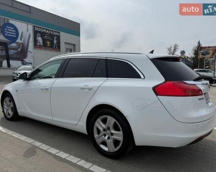 Белый Опель Инсигния, объемом двигателя 1.96 л и пробегом 318 тыс. км за 6999 $, фото 5 на Automoto.ua