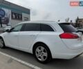 Белый Опель Инсигния, объемом двигателя 1.96 л и пробегом 318 тыс. км за 6999 $, фото 5 на Automoto.ua