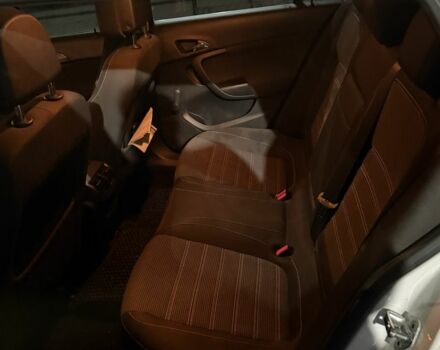 Белый Опель Инсигния, объемом двигателя 2 л и пробегом 251 тыс. км за 7800 $, фото 17 на Automoto.ua