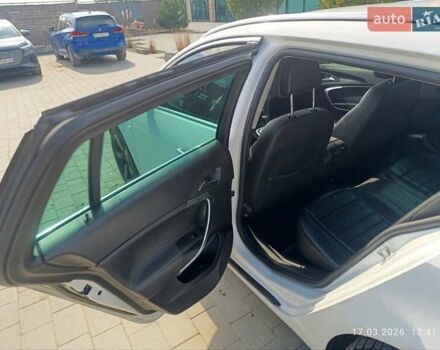 Белый Опель Инсигния, объемом двигателя 1.96 л и пробегом 337 тыс. км за 7500 $, фото 11 на Automoto.ua